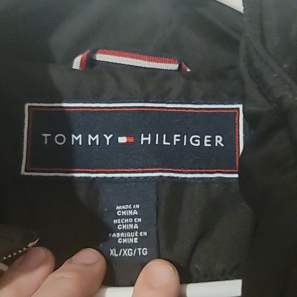 NWOT Tommy Hilfiger Quilted Black Coat Size XL - Picture 5 of 6